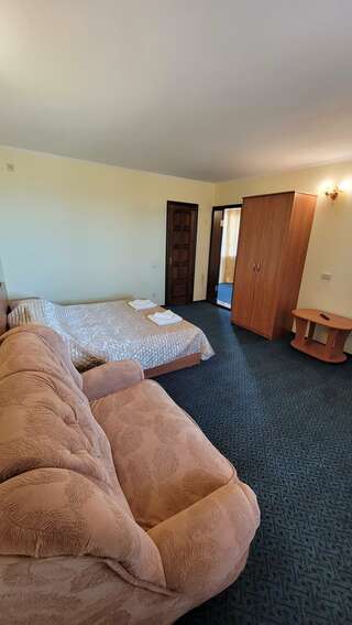 Гостиница Тимора Севастополь Семейный номер Делюкс-1