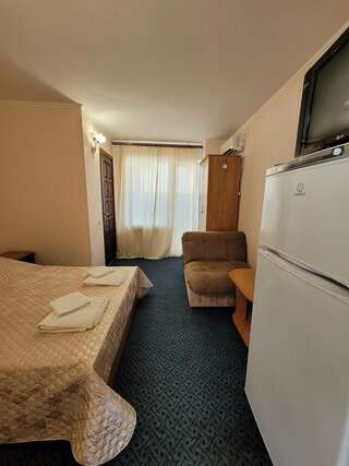 Гостиница Тимора Севастополь Семейный номер-3