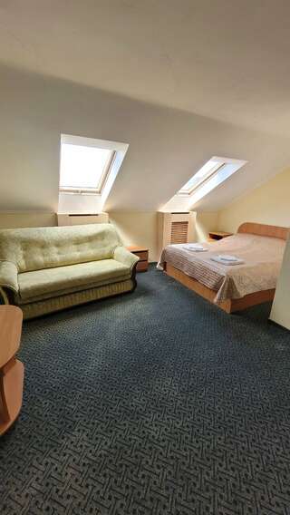 Гостиница Тимора Севастополь Семейный полулюкс-1