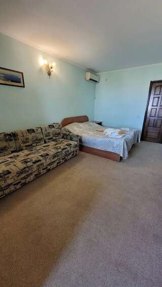 Гостиница Тимора Севастополь Семейный номер-2